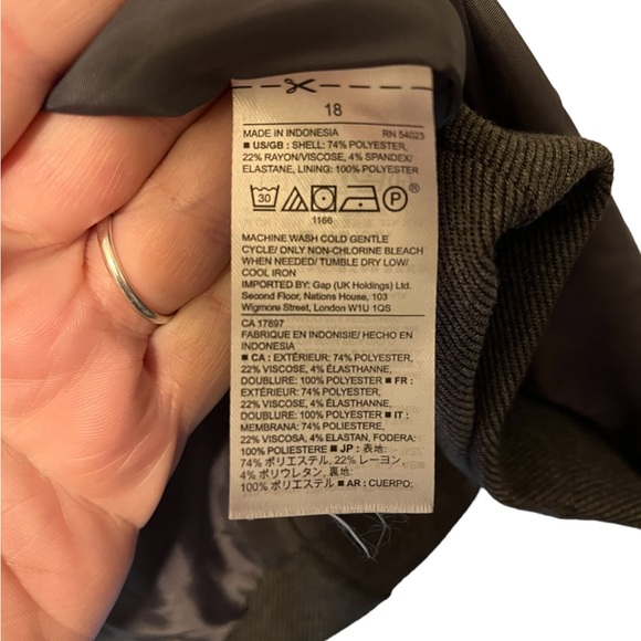 Gap factory academy blazer charcoal grey sz . 18 runs a bit small. - Picture 6 of 11